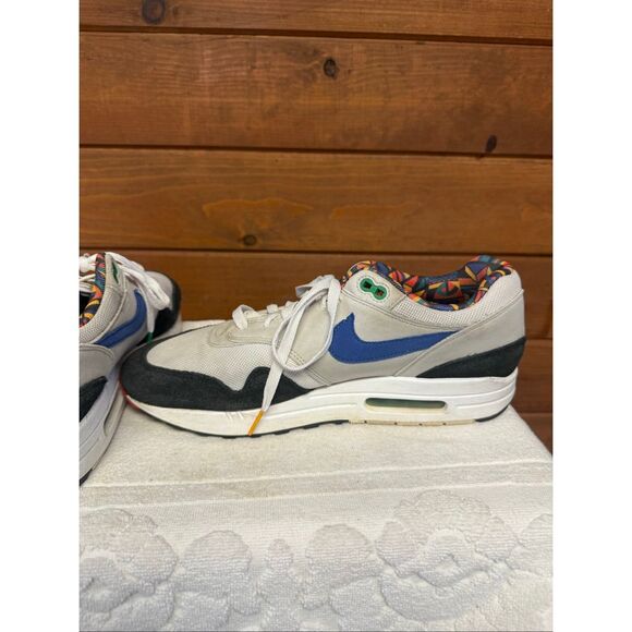 Nike Mens Air Max 1 sneakers in the \